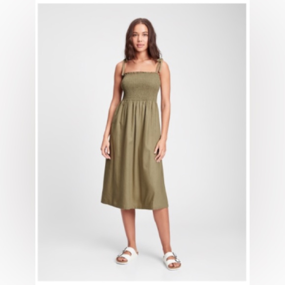 GAP 55% Linen Sage Green Smocked Midi Dress with Shoulder Bow Details Flex Fit